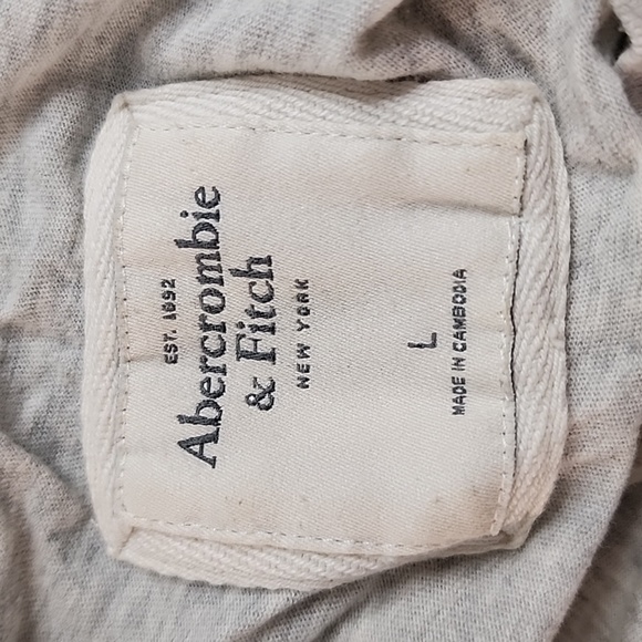Abercrombie & Fitch Gray T-shirt, Size Large - Picture 7 of 8